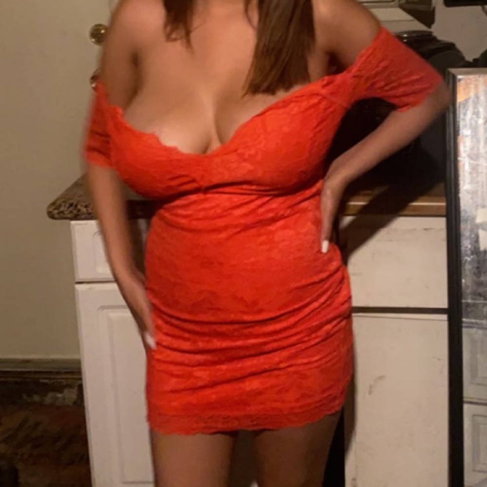 Red guess dress for cheap price new very good material only worn onnce